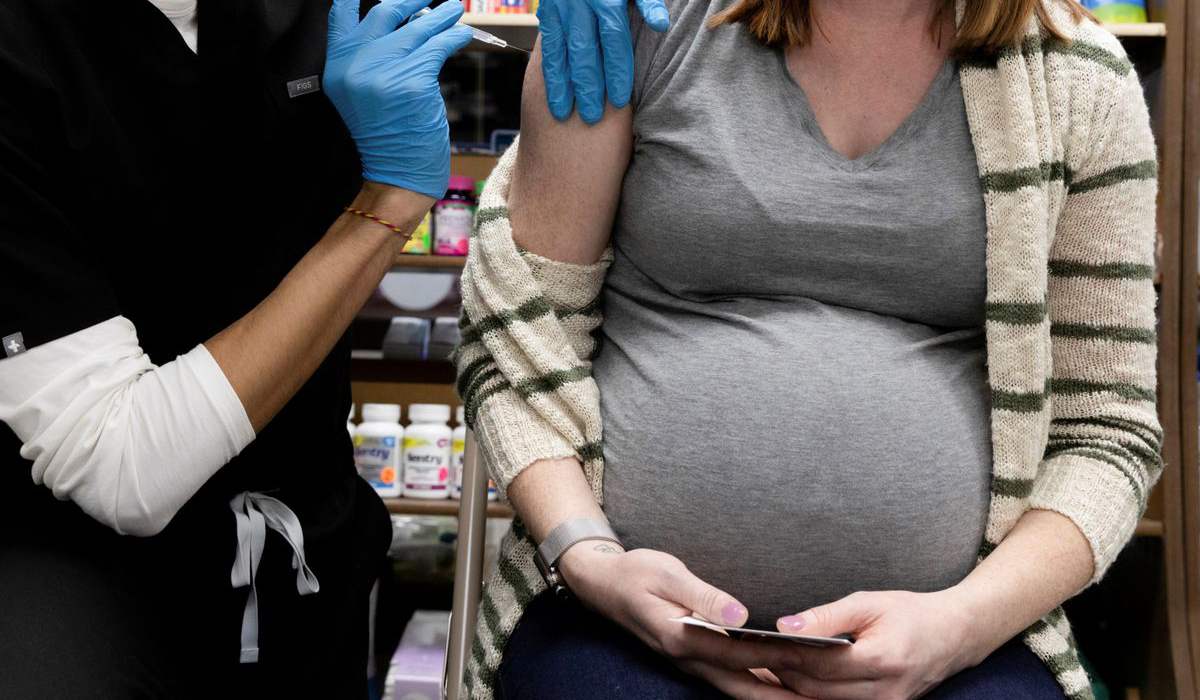 Vaccinated pregnant women pass protective antibodies to babies